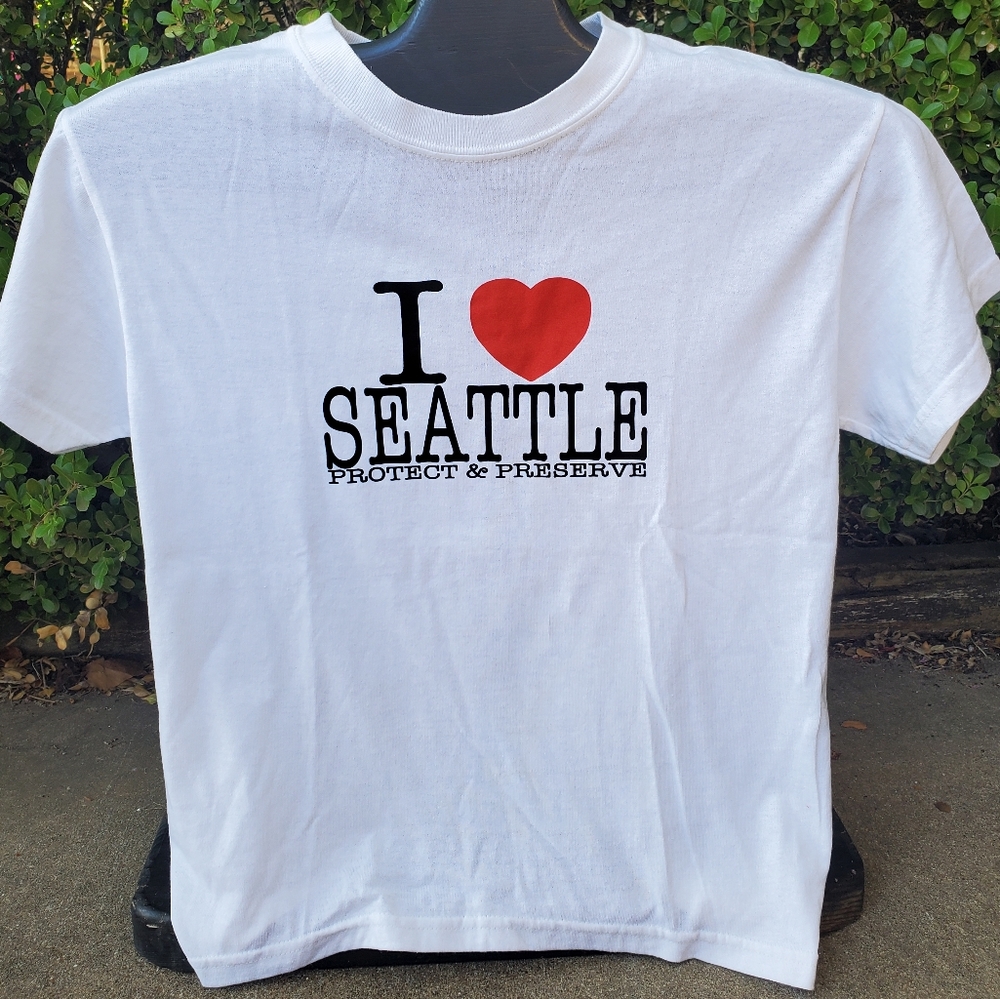 [Gildan] White Graphic T-Shirt